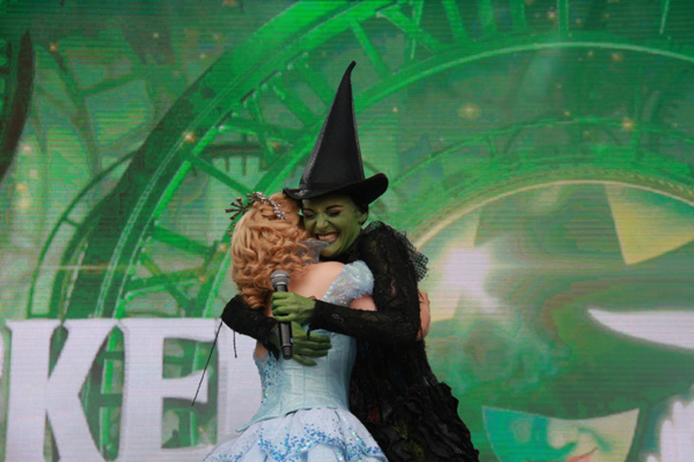 Photo Flash: AN AMERICAN IN PARIS and WICKED Thrill at West End Live Photo Flash: AN AMERICAN IN PARIS and WICKED Thrill at West End Live Image