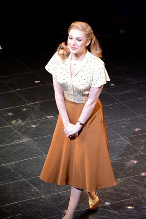 Siobhan Dillon @ BroadwayWorld Siobhan Dillon Photo