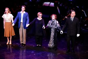 Siobhan Dillon, Michael Xavier, Glenn Close and Fred Johanson @ BroadwayWorld Siobhan Dillon, Michael Xavier, Glenn Close and Fred Johanson Photo