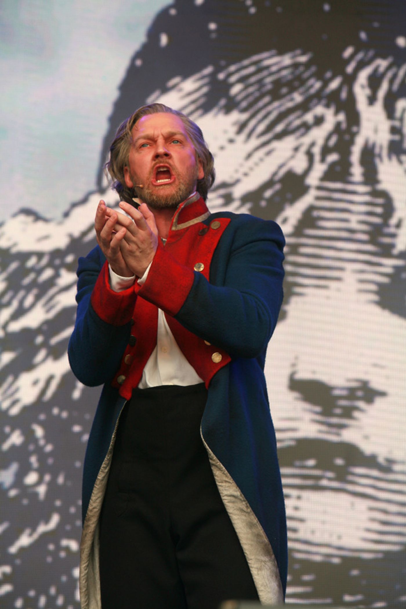 Photo Flash: LES MISERABLES Dreams a Dream at WEST END LIVE 2017  Image
