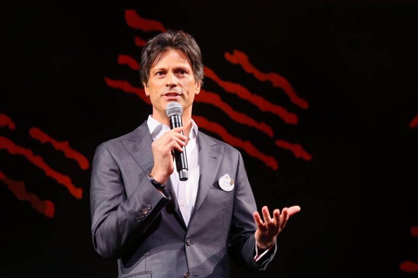 The Lion King Presents Special Charity Show in Shanghai Disney  Image