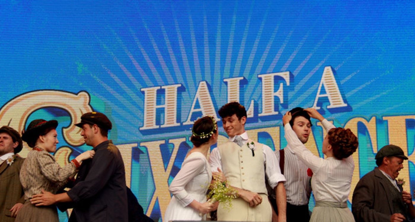 Photo Flash: Flash Bang Wallop! HALF A SIXPENCE Plays WEST END LIVE 2017  Image