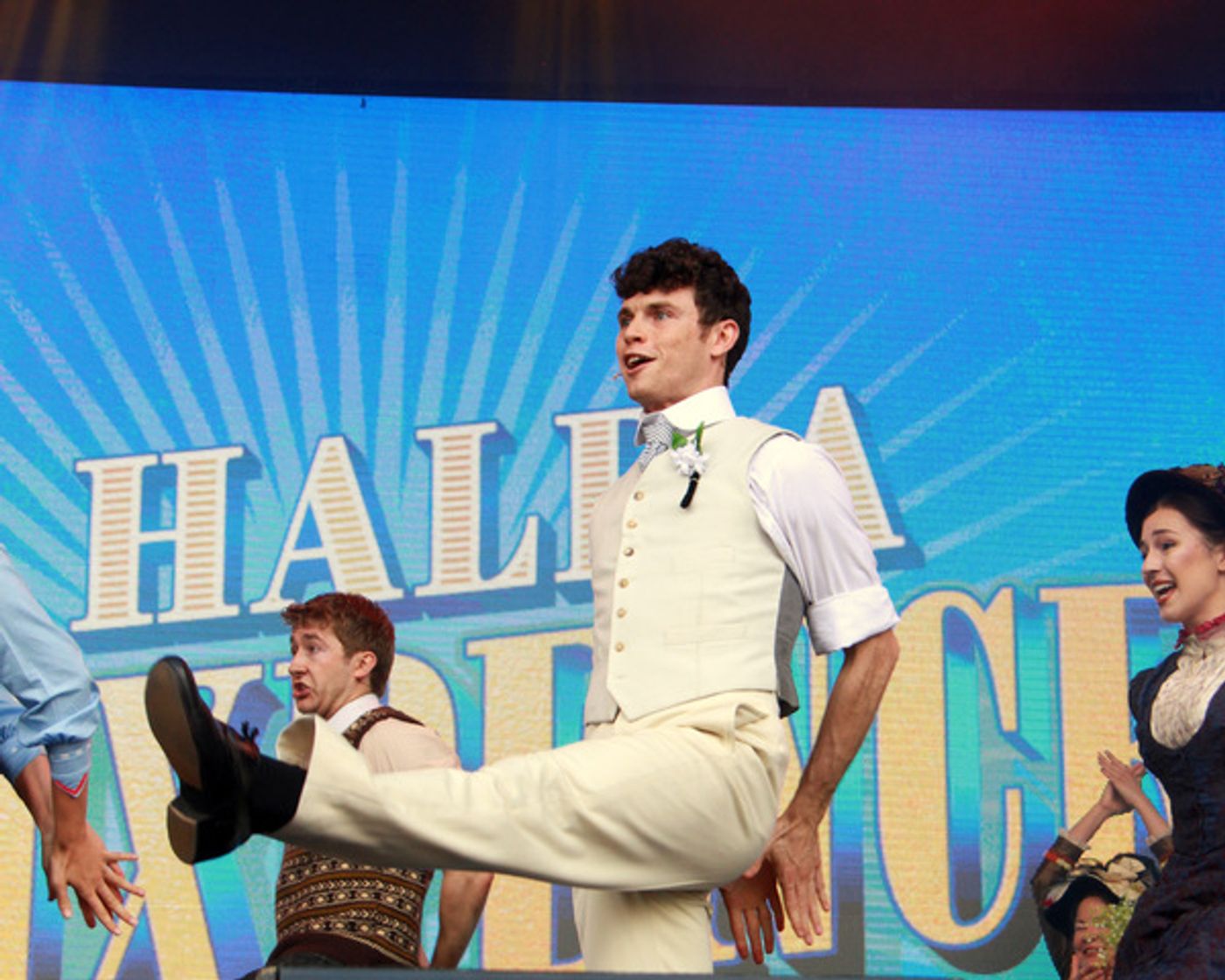 Photo Flash: Flash Bang Wallop! HALF A SIXPENCE Plays WEST END LIVE 2017  Image