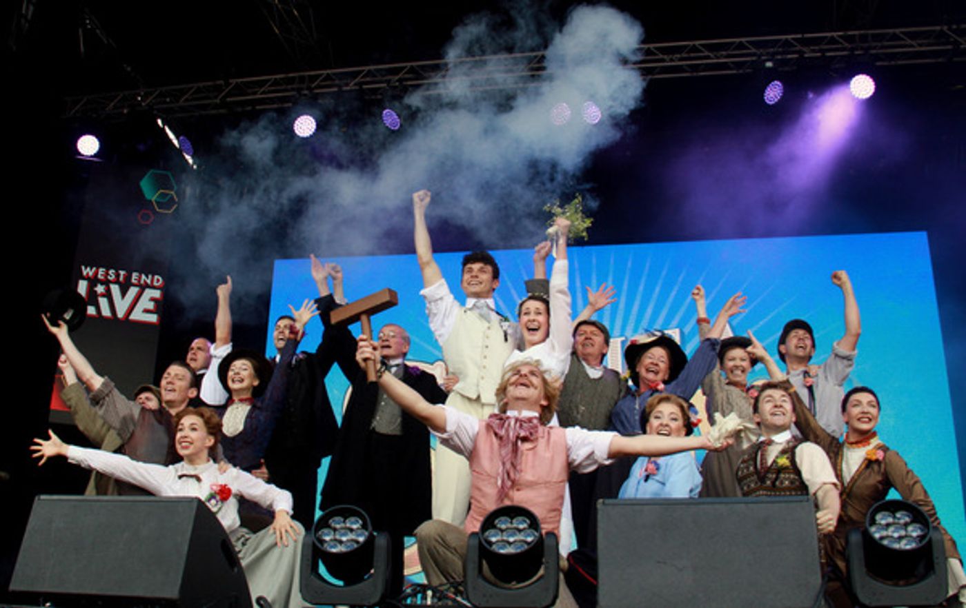 Photo Flash: Flash Bang Wallop! HALF A SIXPENCE Plays WEST END LIVE 2017  Image
