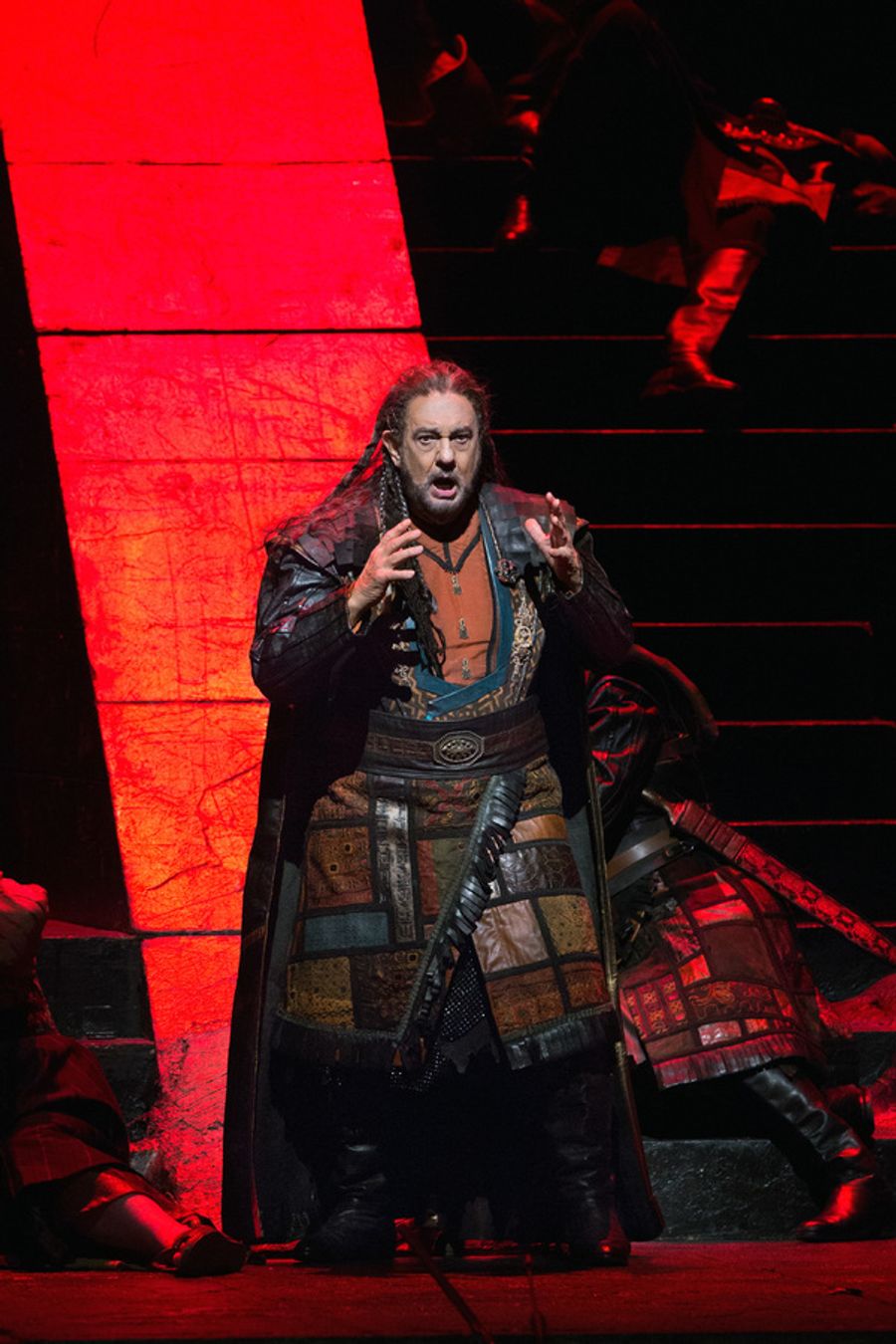 Photo Flash: Plácido Domingo Returns to the Big Screen as the Title King in NABUCCO  Image