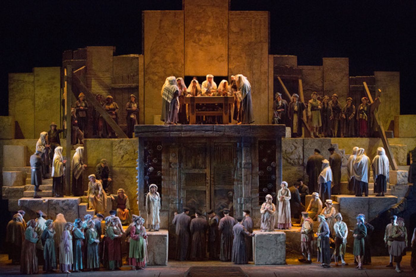 Photo Flash: Plácido Domingo Returns to the Big Screen as the Title King in NABUCCO  Image