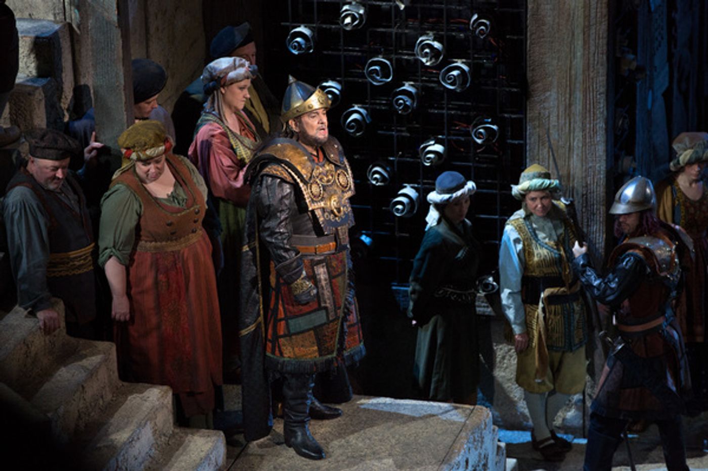 Photo Flash: Plácido Domingo Returns to the Big Screen as the Title King in NABUCCO  Image