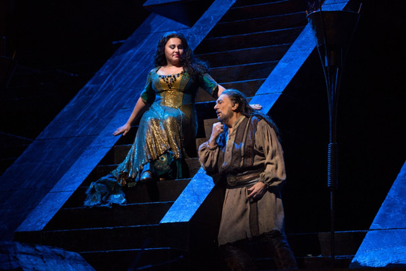 Photo Flash: Plácido Domingo Returns to the Big Screen as the Title King in NABUCCO  Image