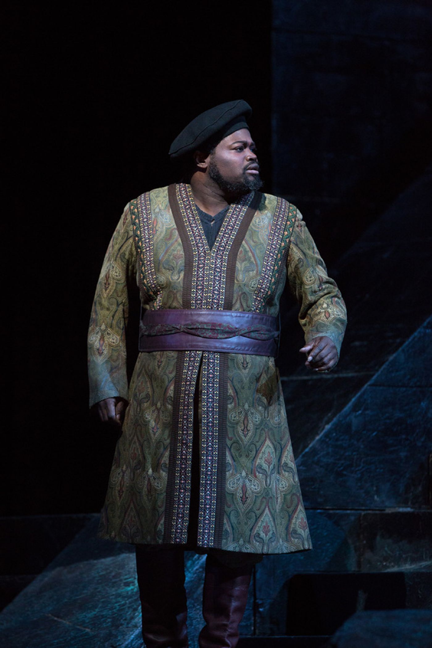 Photo Flash: Plácido Domingo Returns to the Big Screen as the Title King in NABUCCO  Image