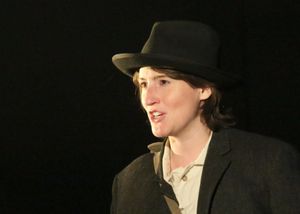 Amanda Collins Photo