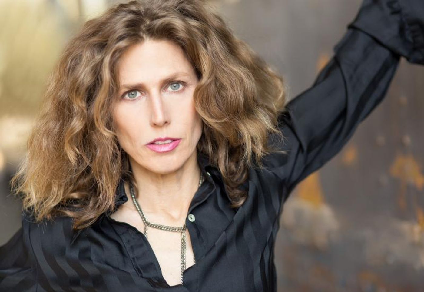 BWW Exclusive: Singer/Songwriter Sophie B. Hawkins Is Ready To Fulfill Another Dream With Cafe Carlyle Debut  Image