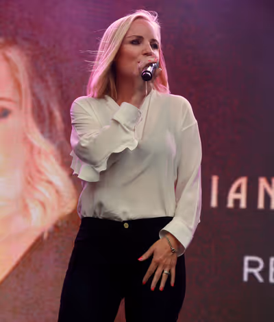Kerry Ellis Photo