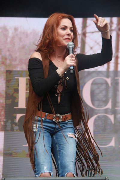 Rachel Tucker Photo