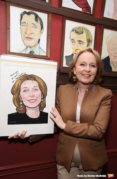 Kate Burton with Richard Burton caricature  Photo