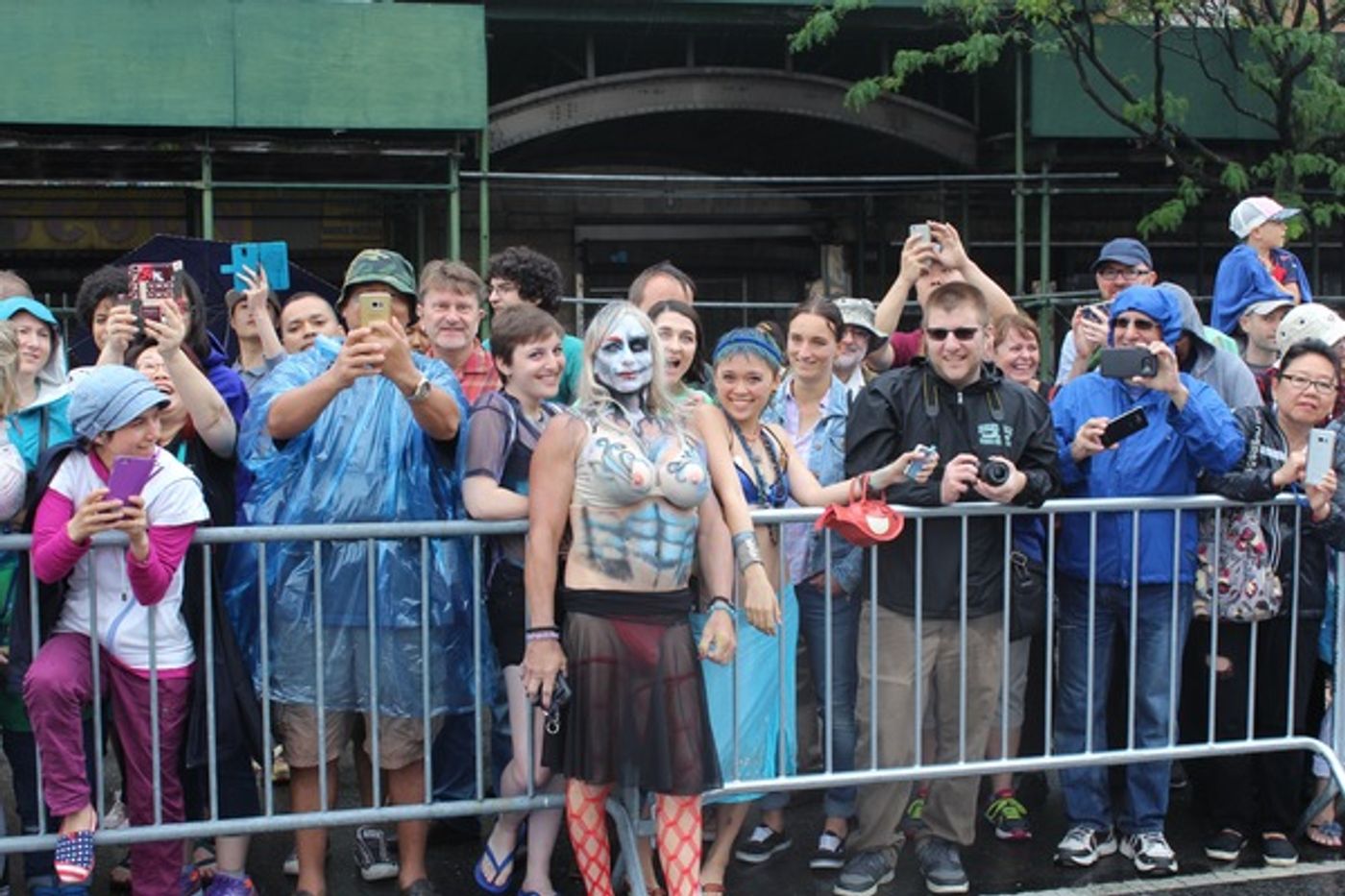 BWW Exclusive: Coney Island Gets Fishy for the Mermaid Parade!  Image