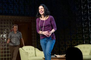 Janeane Garofalo Photo