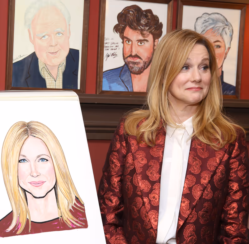 Photo Coverage: Laura Linney and Cynthia Nixon Celebrate Their New Portraits at Sardi's! — photo 9 of 31
