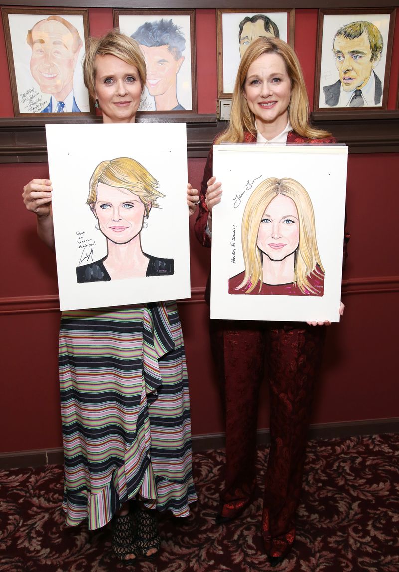 Photo Coverage: Laura Linney and Cynthia Nixon Celebrate Their New Portraits at Sardi's! — photo 25 of 31
