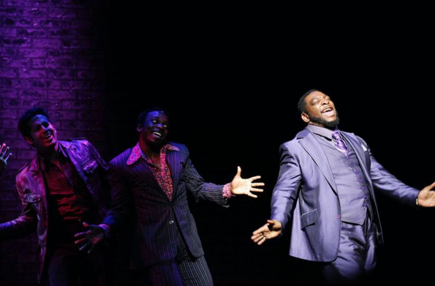 Review: SISTER ACT Comes Bearing Gifts of Joyful Noise  Image