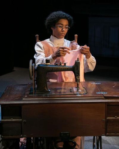 Kelly McCreary Photo