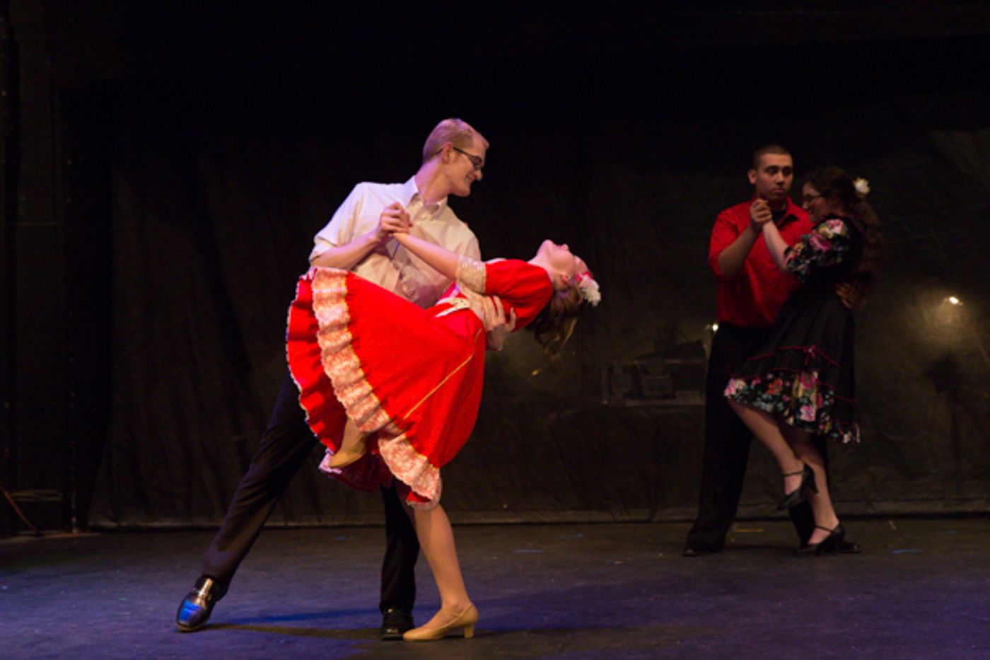 Photo Coverage: First Look at Roundtown Players GUYS AND DOLLS  Image