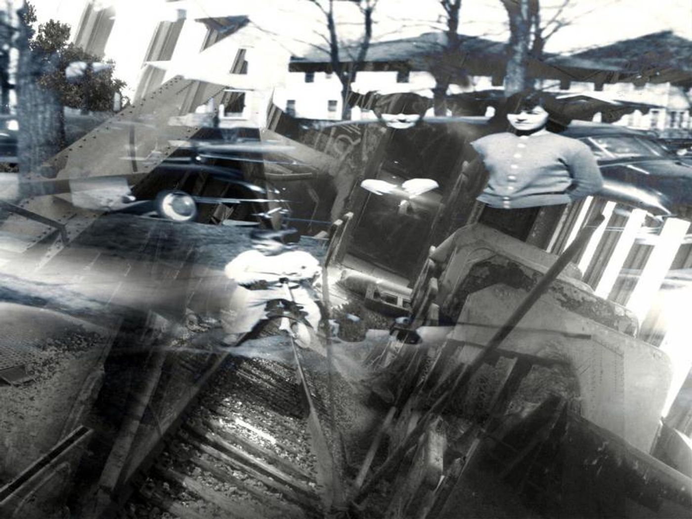 Jutting Directs McIntyre in SEA WALL at OZ Arts 7/20  Image