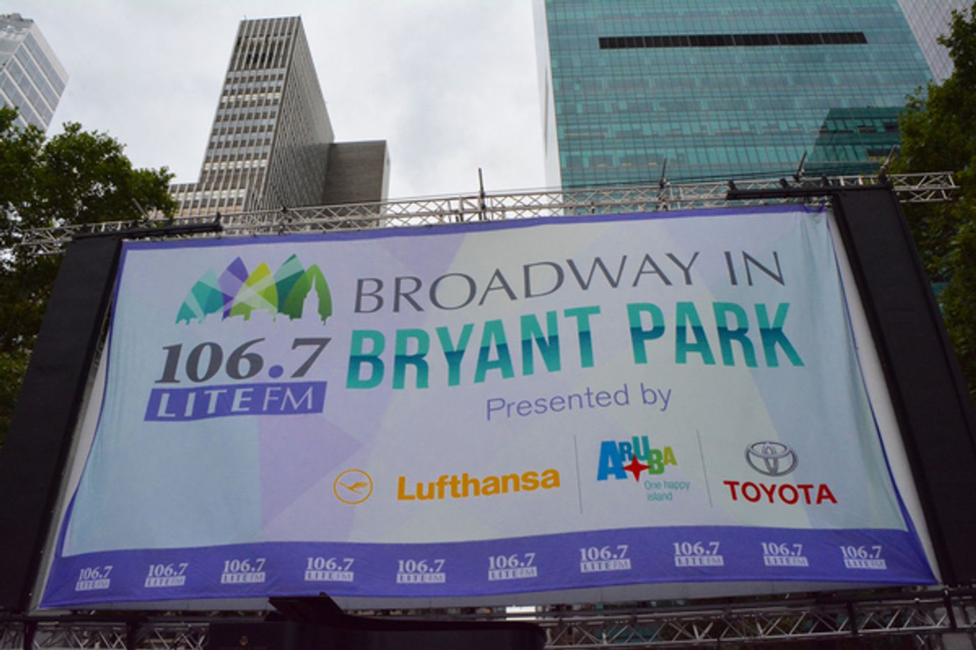 Photo Coverage: GROUNDHOG DAY, WICKED & More Help Kick Off the Summer at Broadway in Bryant Park!  Image