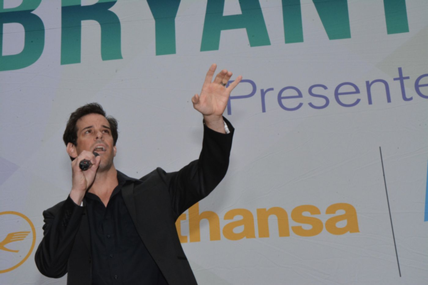 Photo Coverage: GROUNDHOG DAY, WICKED & More Help Kick Off the Summer at Broadway in Bryant Park!  Image