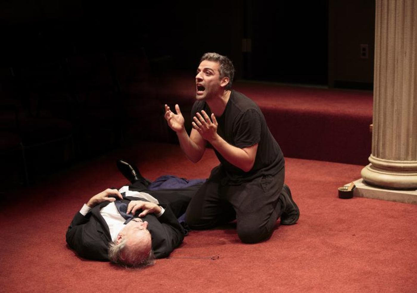 Photo Flash: First Look at Oscar Isaac, Keegan-Michael Key and More in HAMLET at The Public Theater  Image