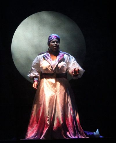 Mariah Burks as The Moon
Photo Credit: Jason Ardizzone-West Photo