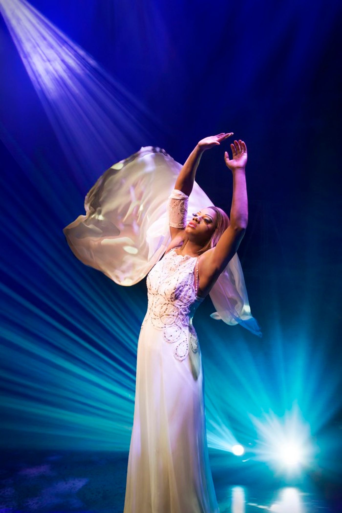 Photo Flash: First Look at Simon-Anthony Rhoden and Verity Rushworth in KINKY BOOTS  Image