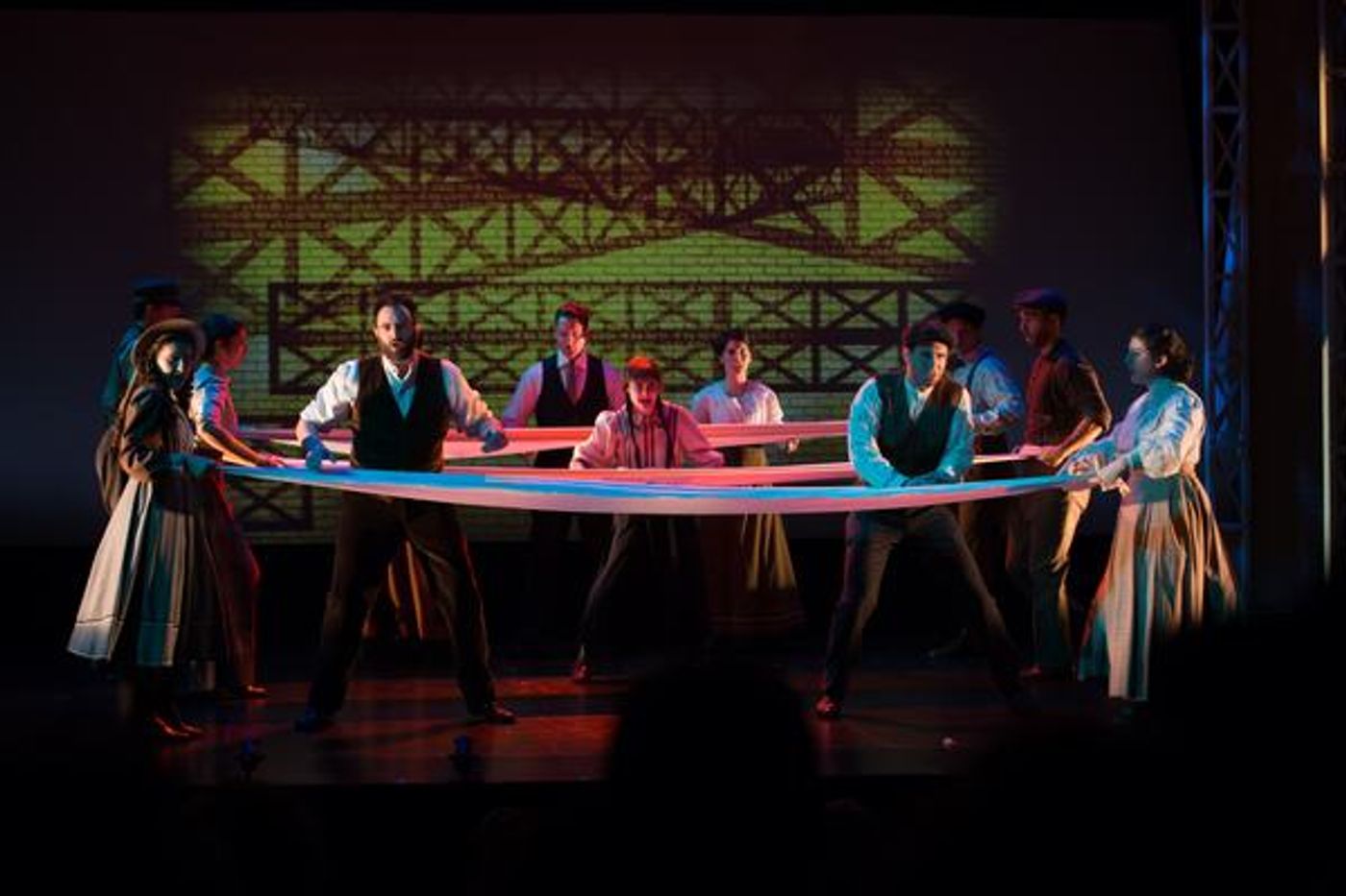 Photo Flash: First Look at AMERIKE - THE GOLDEN LAND at National Yiddish Theatre Folksbiene  Image