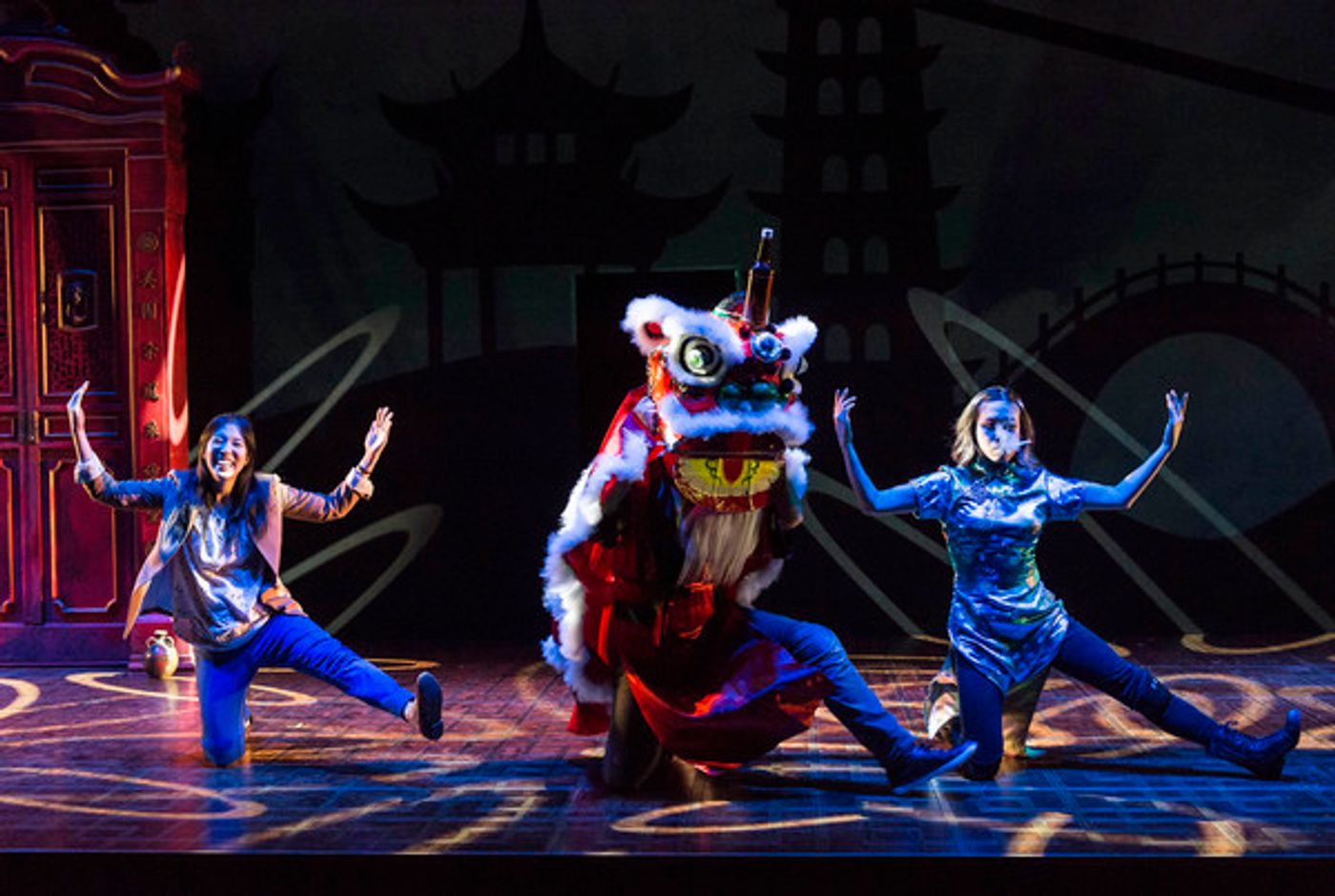 Photo Flash: First Look at KING OF THE YEES, Opening This Weekend at the Douglas Photo Flash: First Look at KING OF THE YEES, Opening This Weekend at the Douglas Image