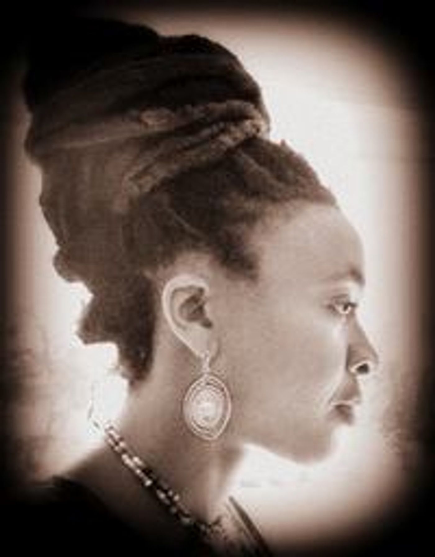 George R. R. Martin to Produce Nnedi Okorafor's WHO FEARS DEATH for HBO Image