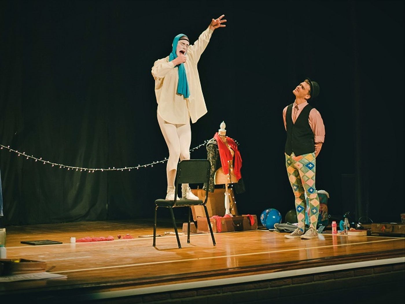 KLARA MAAS SE HART IS GEBREEK, ENSOMEER: DIE VLOEISTOF TRILOGIE on Stage at the Alexander Upstairs This July  Image