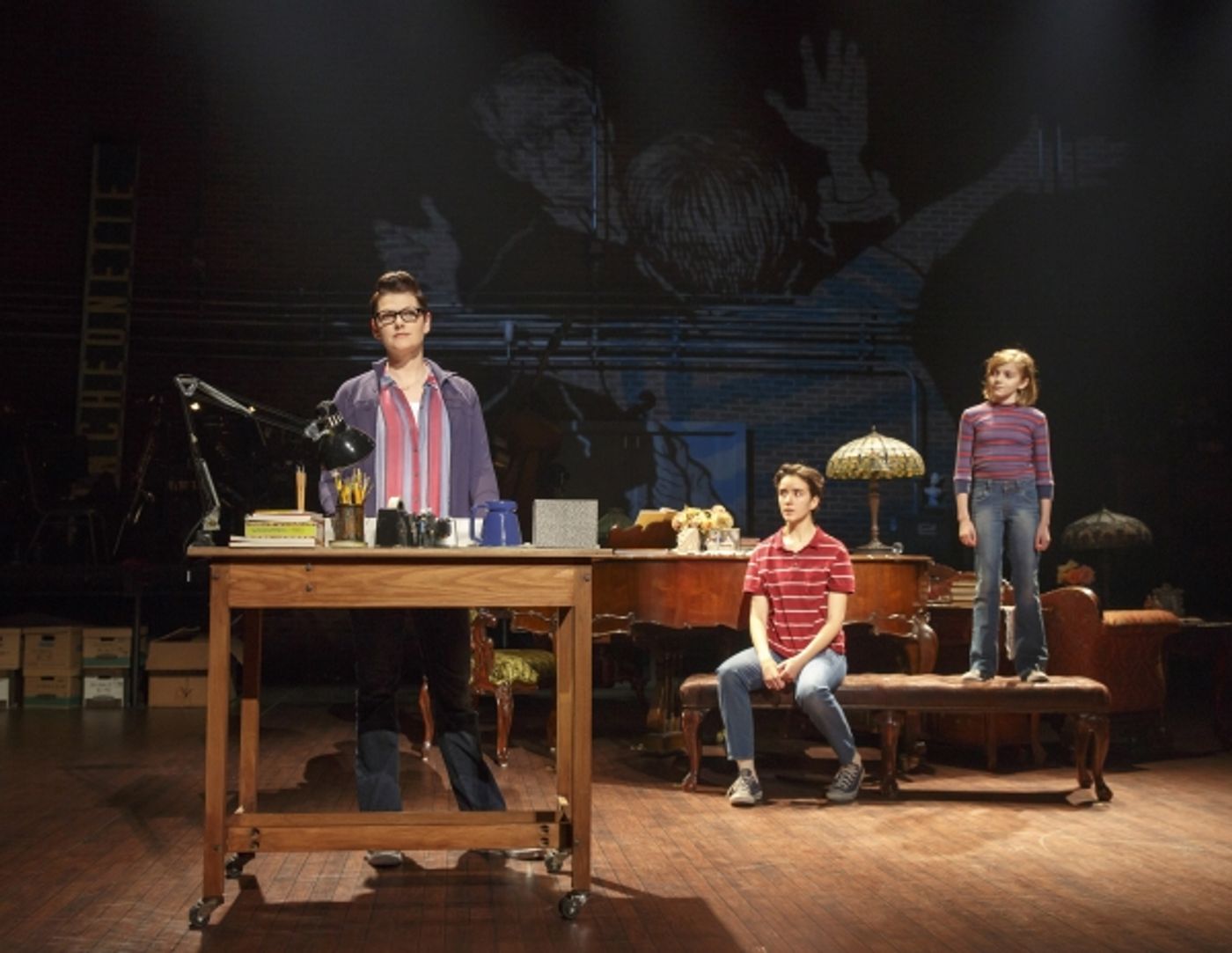 Review: Gripping and Beautiful FUN HOME at the 5th Avenue  Image