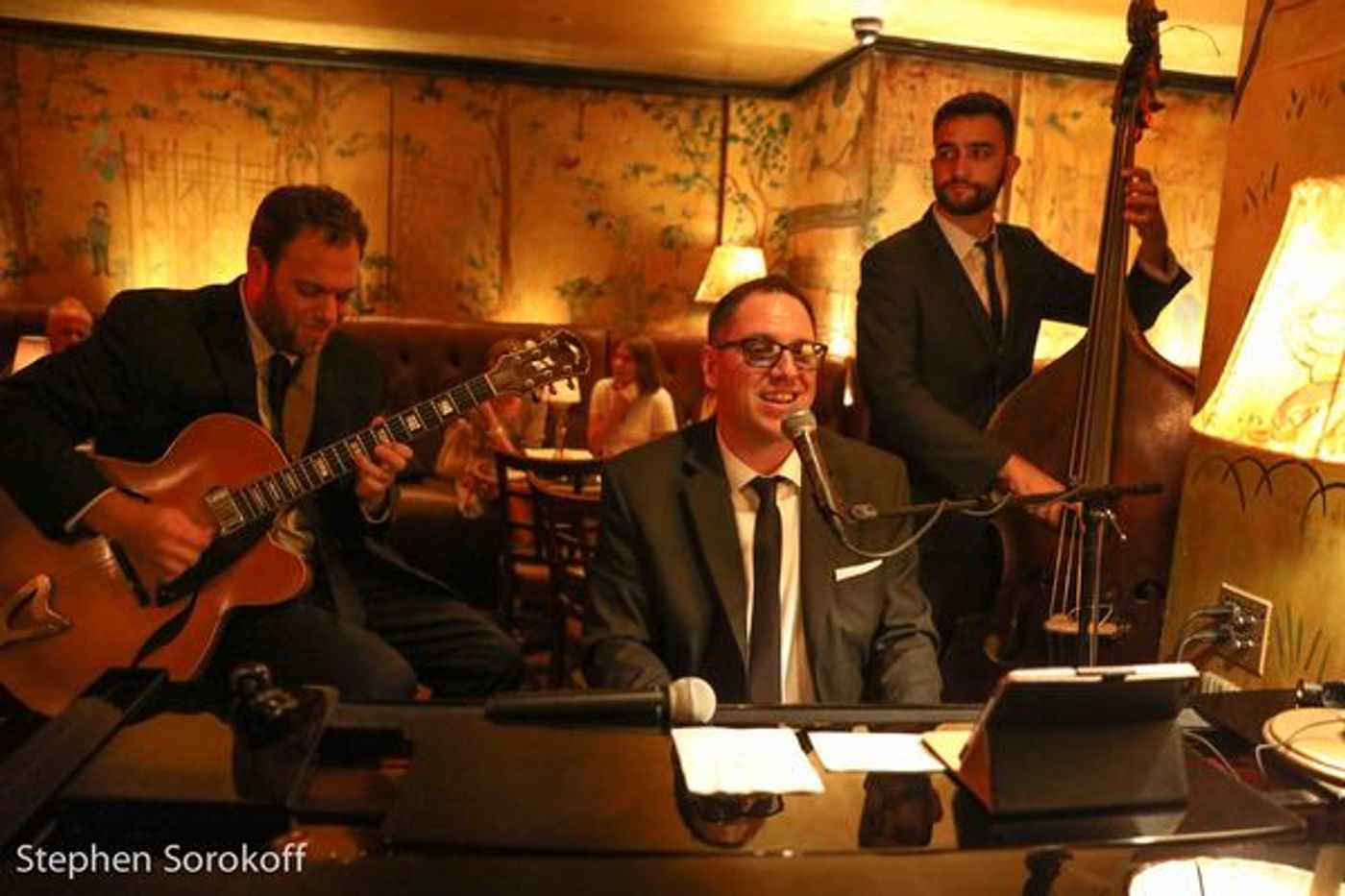 Photo Coverage: Michael Feinstein Surprises Michael Masci at Bemelmans Bar  Image