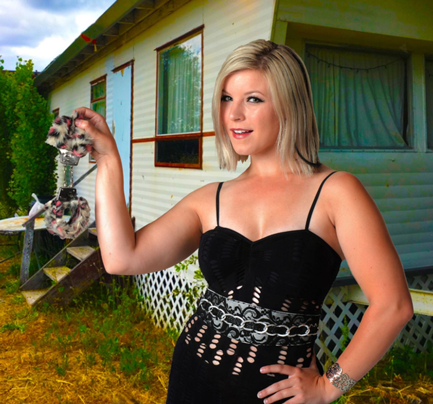 Photo Flash: THE GREAT AMERICAN TRAILER PARK Opens Friday at Sierra Rep  Image