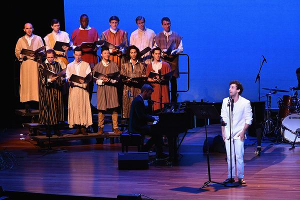 NEW YORK, NY - JULY 17:  Actor Brandon Uranowitz performs onstage with the Brooklyn Y Photo