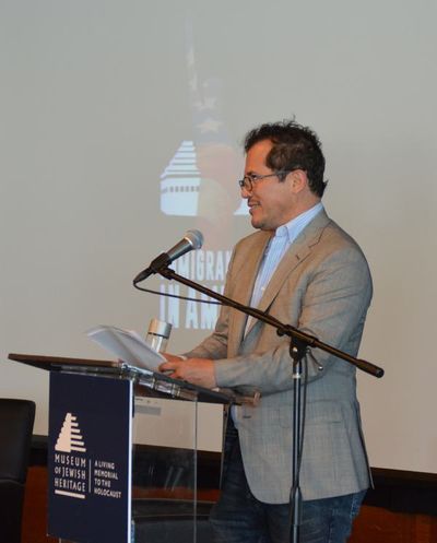 John Leguizamo Photo