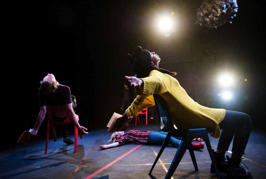 Photo Flash: First Look at AN INJURY at Ovalhouse Image