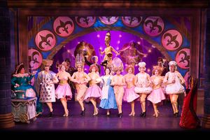 Lauren Weinberg @ BroadwayWorld Lauren Weinberg Photo