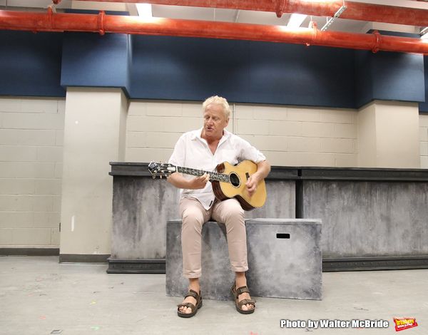  Graham Russell  Photo