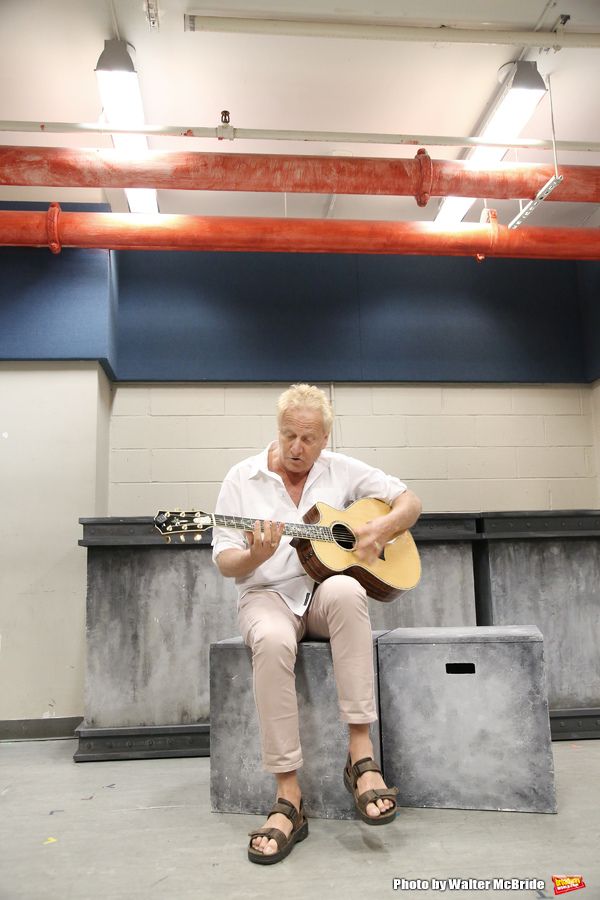  Graham Russell  Photo