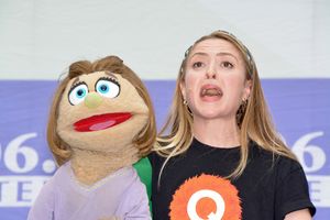 Dana Steingold @ BroadwayWorld Dana Steingold Photo