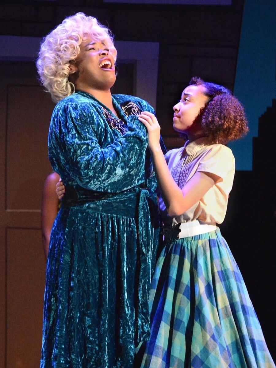Review: Laguna Playhouse Welcomes Adorably Plucky HAIRSPRAY Image