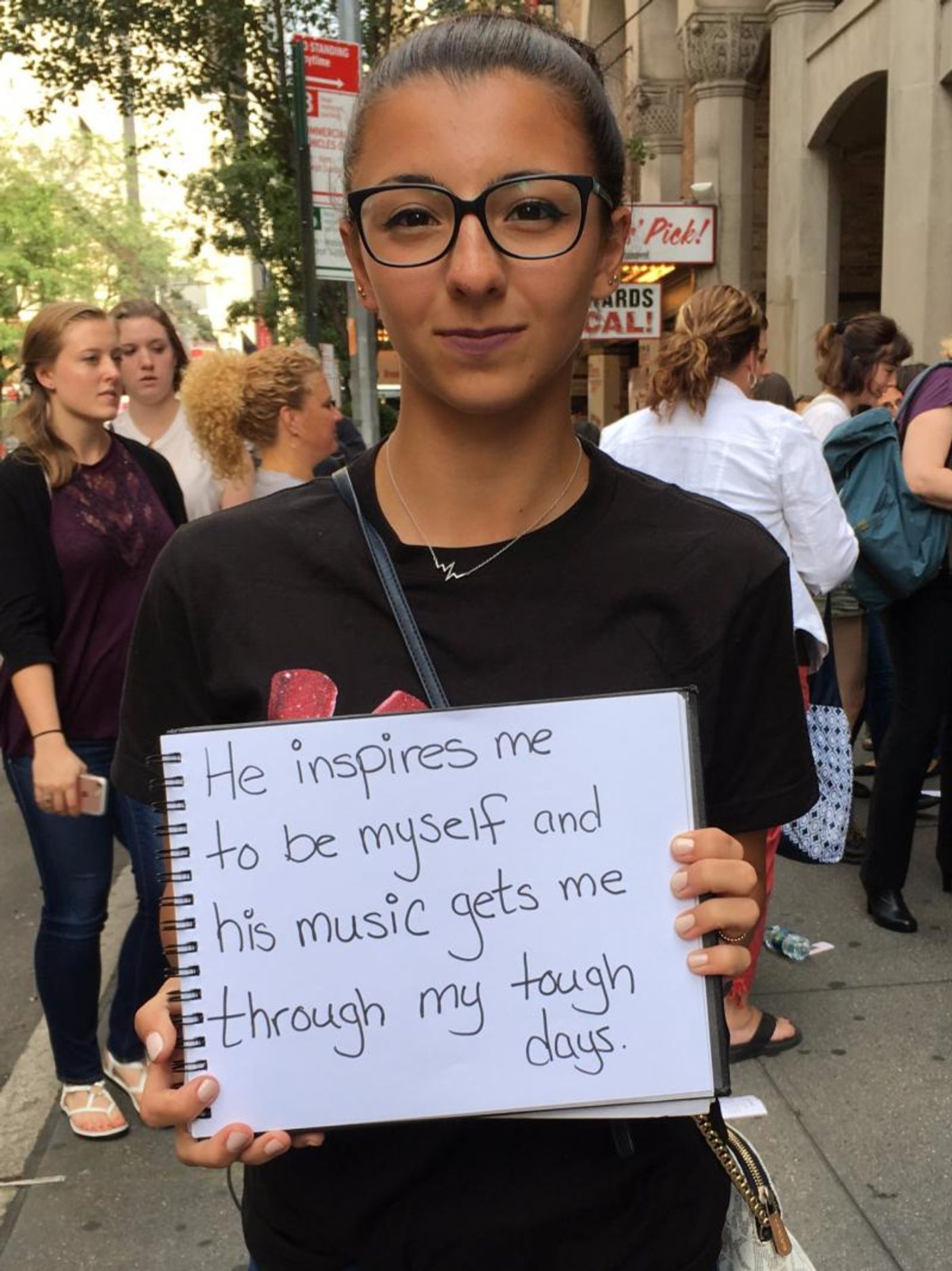 Stage Door Secrets: Visiting KINKY BOOTS with Brendon Urie's Biggest Fans!  Image