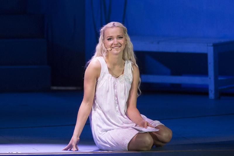 Review: Nettles and Cameron Lead an Exuberant MAMMA MIA! at the Hollywood Bowl Image