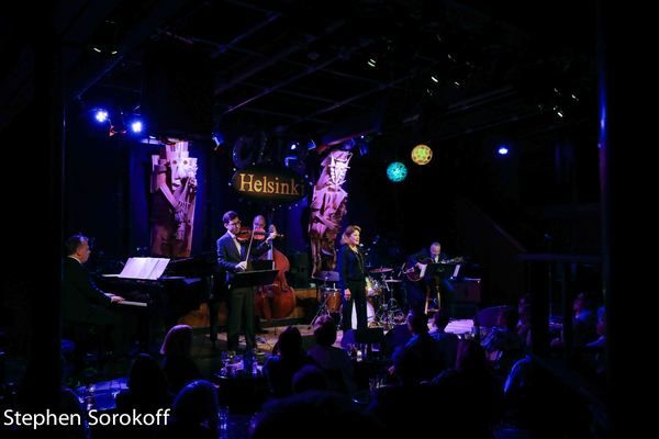 Photos: Linda Lavin Plays Helsinki On Broadway — photo 6 of 14