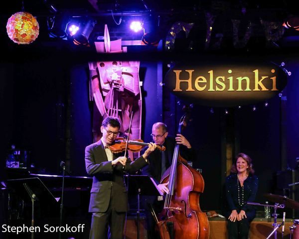Photos: Linda Lavin Plays Helsinki On Broadway — photo 3 of 14